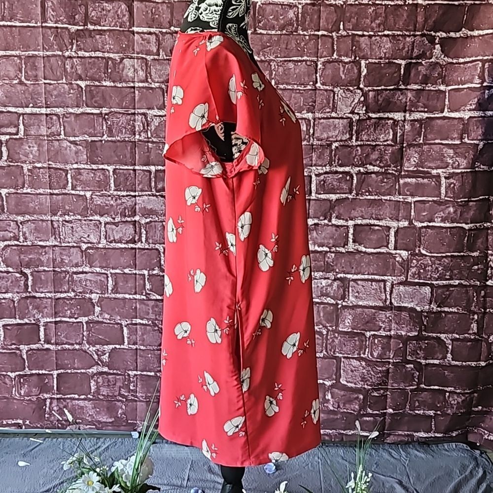 Abercrombie & Fitch Red & White Floral Short Sleeve Shift Dress CLEARANCE - Picture 3 of 7